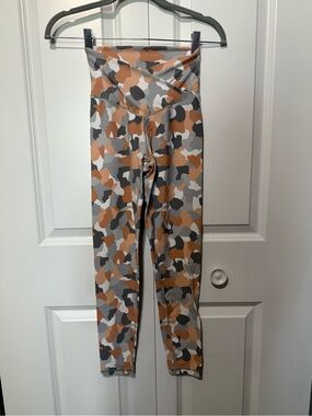 Aerie Offline 7/8 High-Rise Camo Leggings in Brown & Gray - Women's